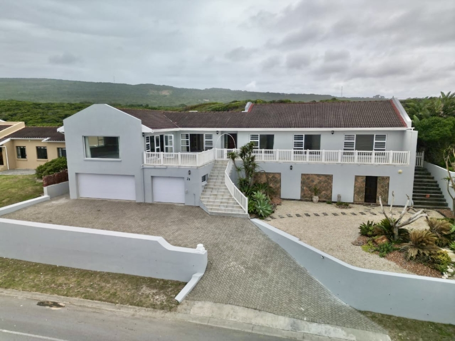 5 Bedroom Property for Sale in Seaview Eastern Cape